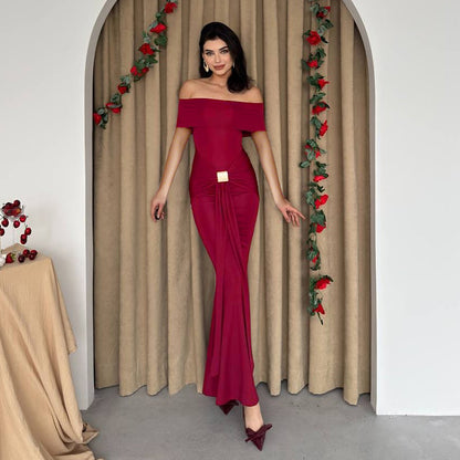 Robe maxi décolletée pour femmes avec silhouette élégante Chic und Stil