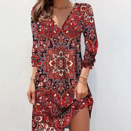 Robe maxi femme avec décolleté en V profond et élégant motif floral Chic und Stil