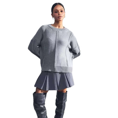 Pull en tricot surdimensionné pour femmes avec une structure aérienne et des détails particuliers Chic und Stil