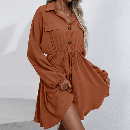 Robe-shirt décontractée pour femmes avec détails de boutons et lien à la taille élastique Chic und Stil