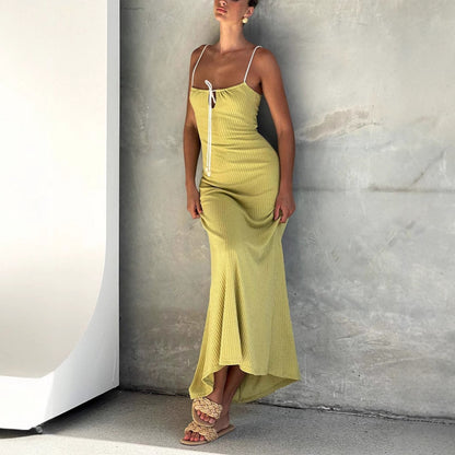 Robe maxi pour femmes avec un délicat design en côtes et un décolleté ajustable Chic und Stil