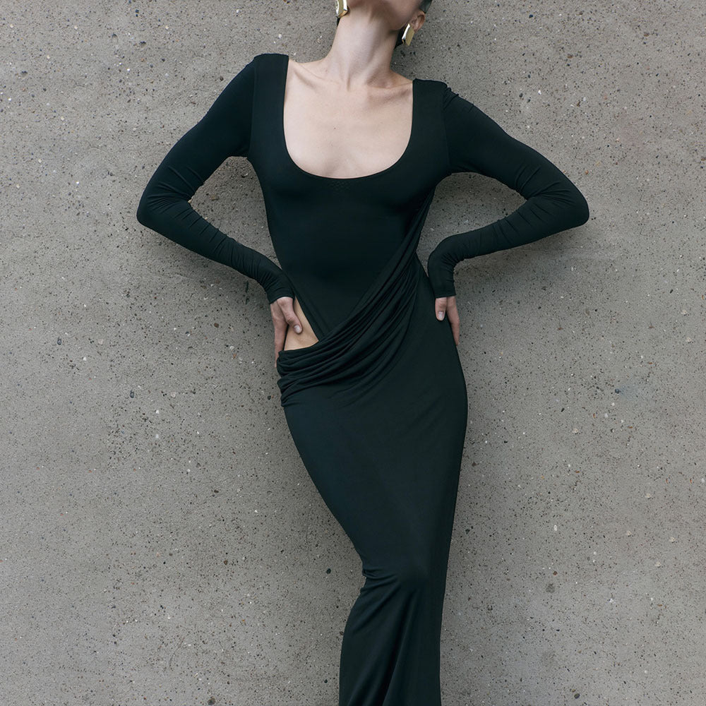 Robe maxi ajustée pour femmes avec un élément de drapé innovant Chic und Stil