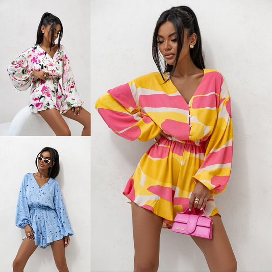 Robe mini décontractée pour femmes avec des manches volumineuses et un design floral Chic und Stil