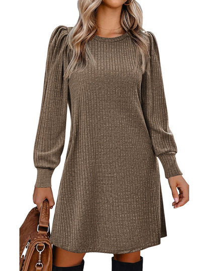 Robe pull pour femmes avec détails en volants et poches latérales Chic und Stil