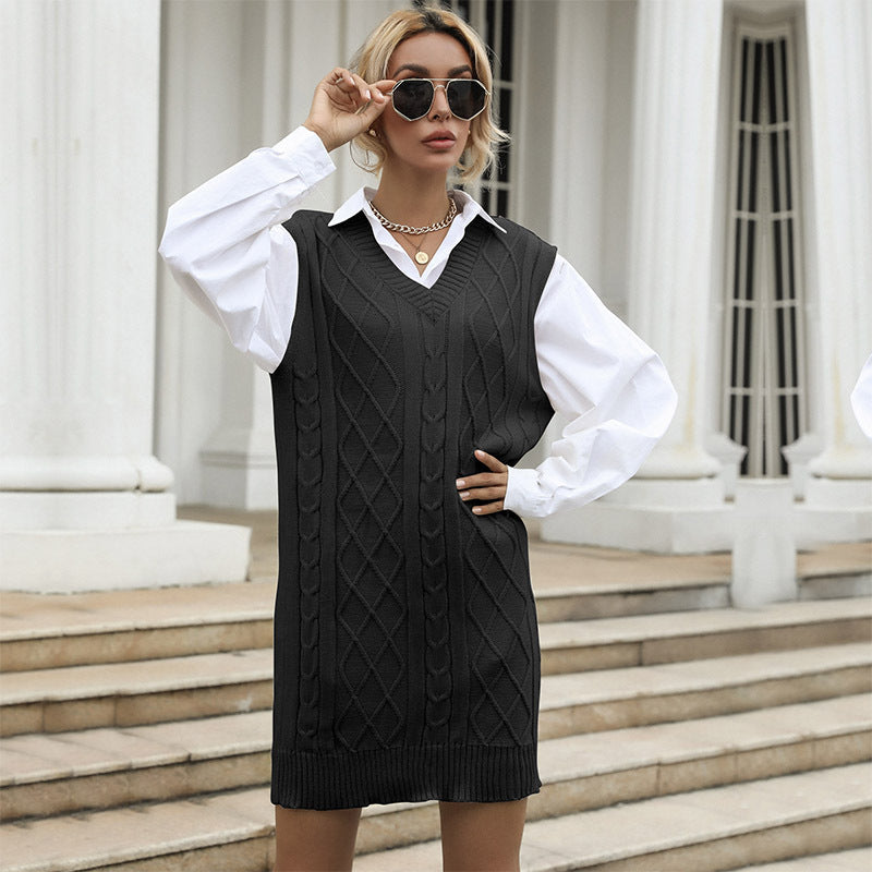 Robe en tricot pour femmes avec décolleté en V et motif en laine torsadée Chic und Stil