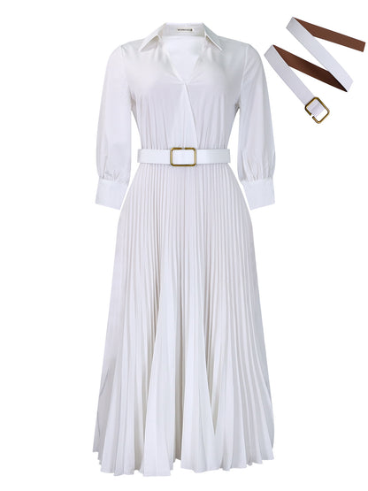 Robe portefeuille plissée pour femmes avec ceinture et joli col Chic und Stil