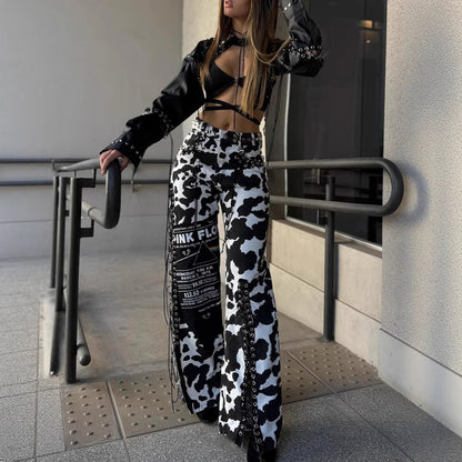 Dames Jeans larges à la mode avec imprimé vache accrocheur et détails de lacets Chic und Stil