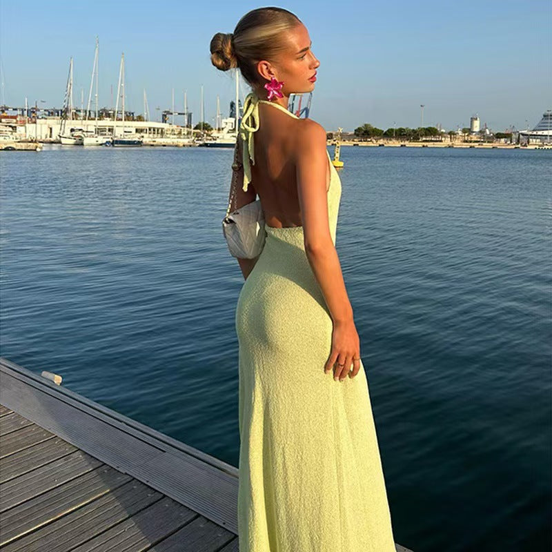 Robe maxi pour dames avec appliqués floraux et décolleté en V profond Chic und Stil