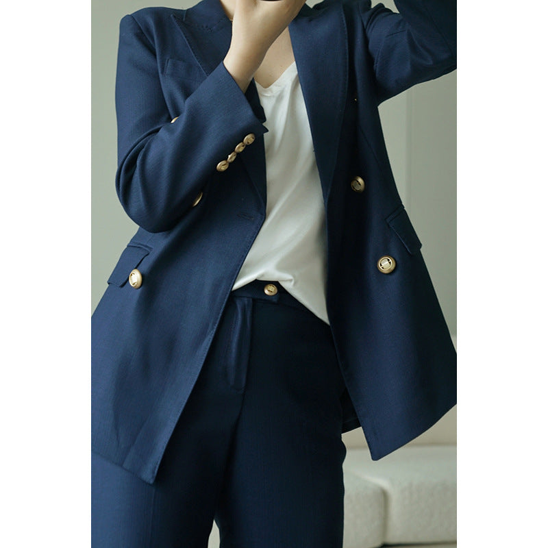 Blazer pour femme à double boutonnage avec détails dorés Chic und Stil