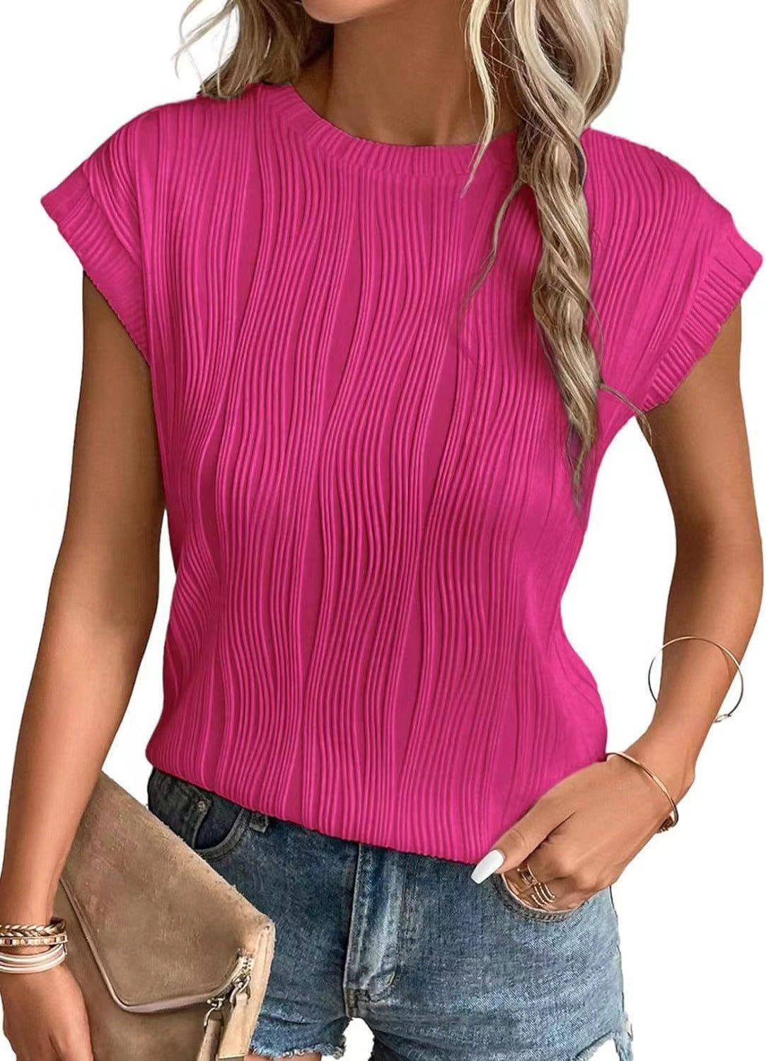 Blouse à manches courtes structurée pour femmes avec un élégant motif en vagues Chic und Stil