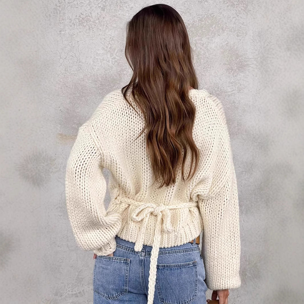 Pull en tricot confortable pour femmes avec un design moderne à enroulement Chic und Stil