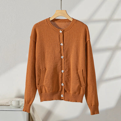 Cardigan élégant dames avec détails de boutons et poches pratiques Chic und Stil