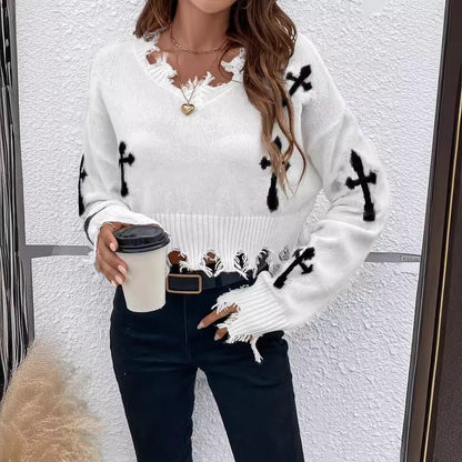 Short pullover for women with decorative crossover patterns Chic und Stil