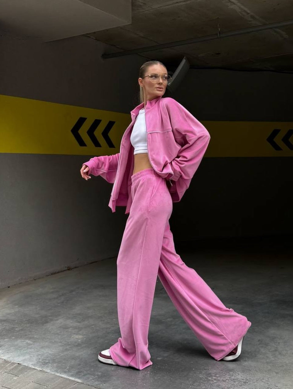 Chic and Style women's sporty velour lounge set with full zip and wide pants