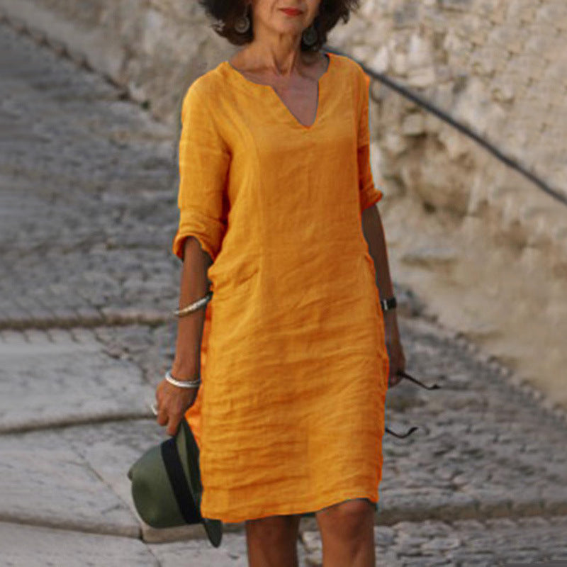 Robe en lin pour femmes avec coupe décontractée et élégant décolleté en V Chic und Stil