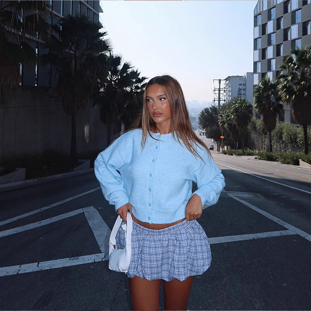 Chic and Style women's casual short knit pullover with button detail