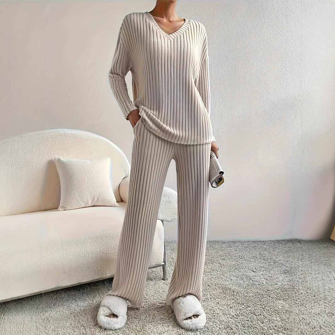 Dames Ensemble en tricot confortable avec décolleté en V et design côtelé Chic und Stil