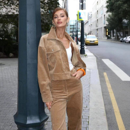 Corduroy jacket for women with a cropped top and high-waisted pants Chic and Style