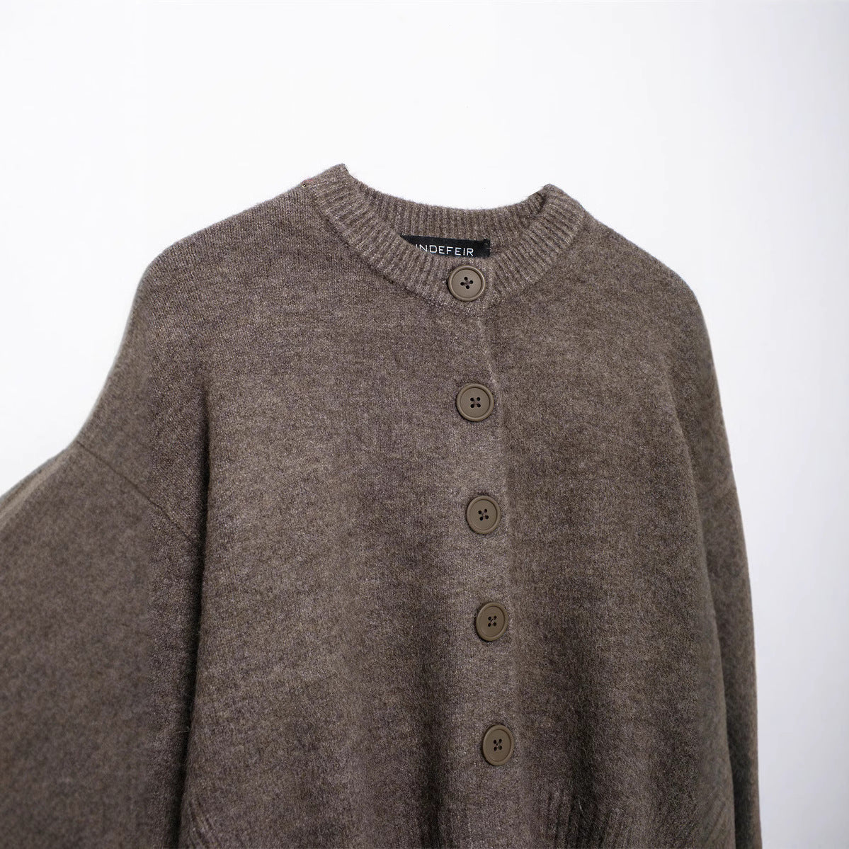 Dames Gilet court en tricot avec détails de boutons Chic und Stil