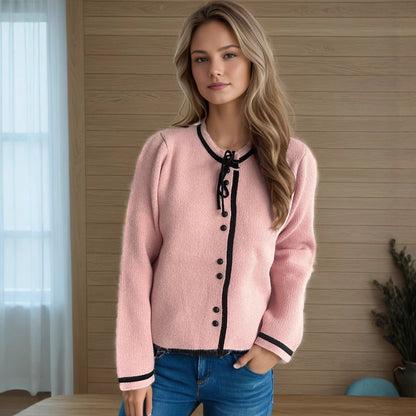Dames pull en laine douillet avec détails décoratifs de boutons et fermeture à nouer Chic und Stil