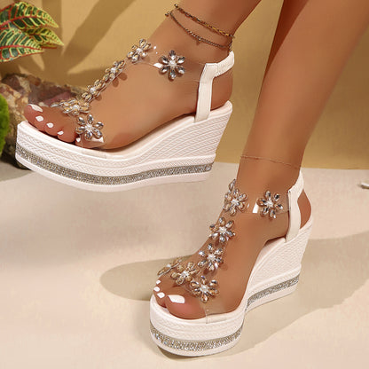 Sandales compensées fleuries pour dames Chic und Stil