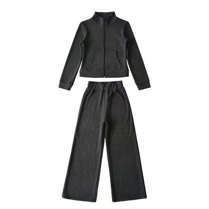 Leisure set for women with high collar and wide pants Chic and Style