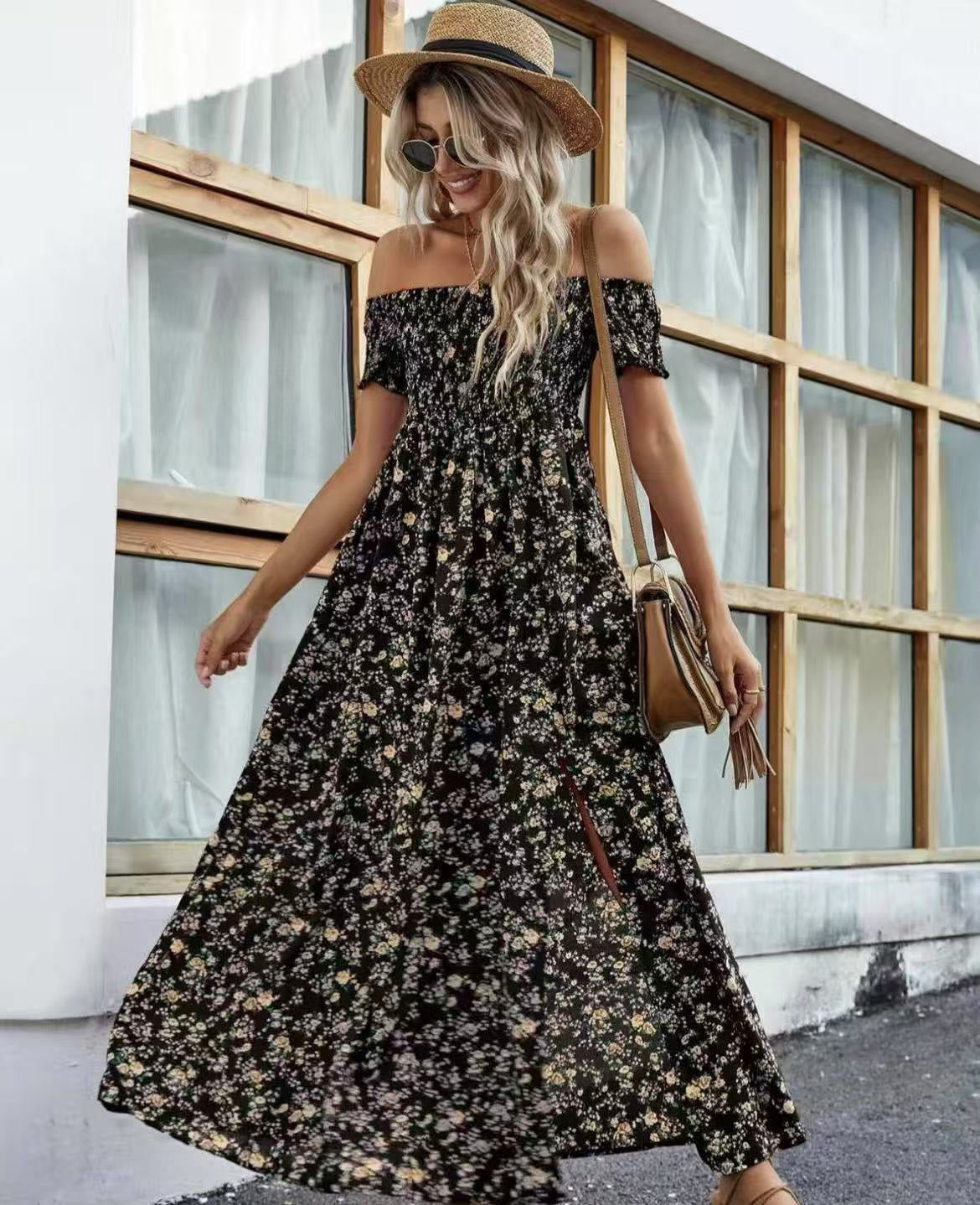 Robe maxi femme avec silhouette décolletée et design floral Chic und Stil
