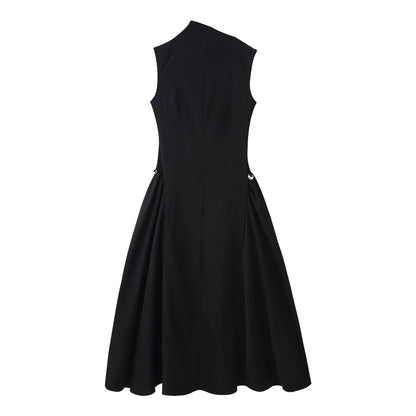 Robe A-ligne pour femmes avec décolleté asymétrique et élégants plis Chic und Stil