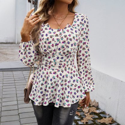 Chemisier pour femmes avec des détails froncés et un motif floral Chic und Stil