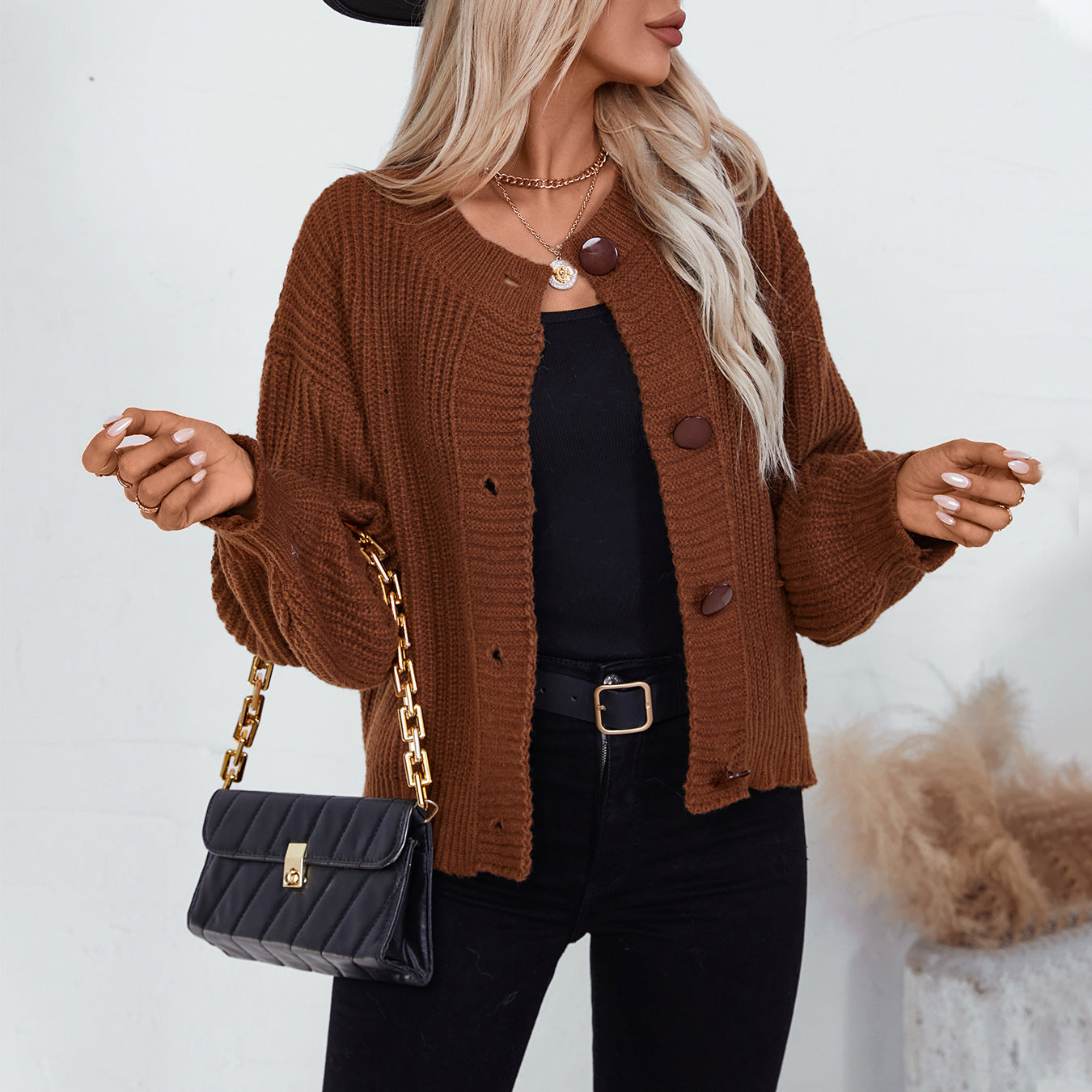 Dames cardigan confortable en tricot avec de grands boutons et une coupe décontractée Chic und Stil