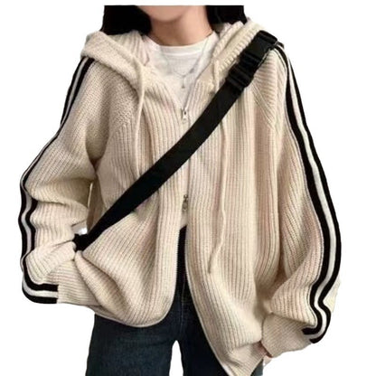 Pull à capuche décontracté pour femmes avec larges rayures et coupe moderne Chic und Stil