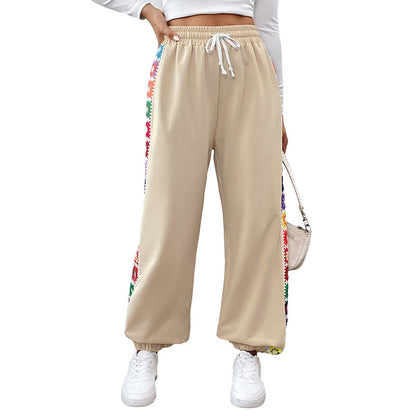 Pantalons de survêtement stylés pour femmes avec broderie latérale décorative Chic und Stil