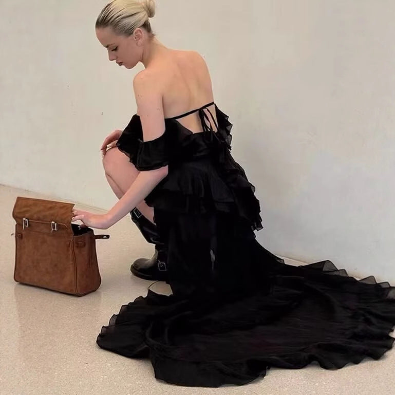 Robe maxi off-shoulder pour femmes avec des détails de volants volumineux et un ourlet flottant Chic und Stil