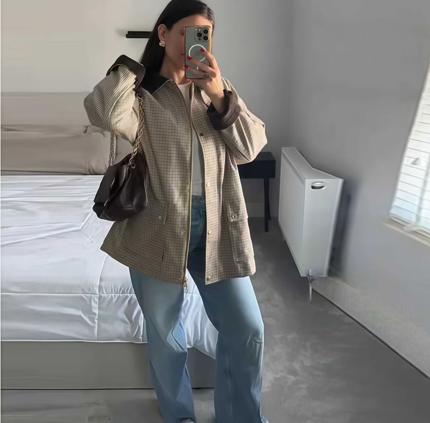 Ladies Checked Utility Jacket with Modern Cut and Practical Pockets Chic and Style