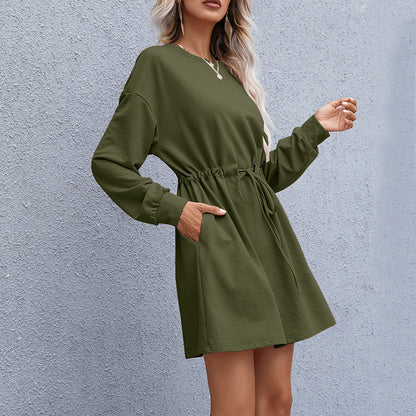 Robe sweat décontractée pour femmes avec lacets pratiques à la taille et poches latérales Chic und Stil