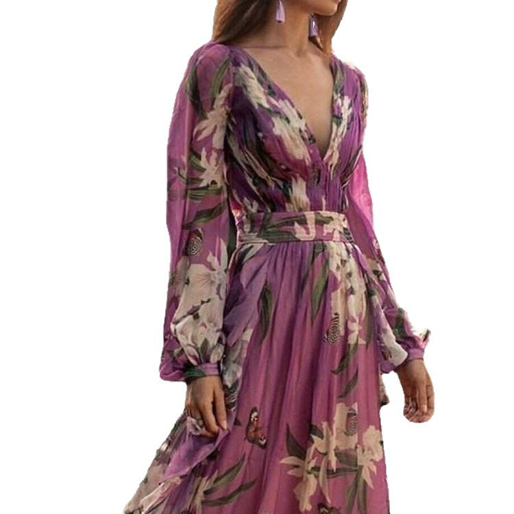 Robe maxi femme avec décolleté en V profond, design floral et jupe fluide Chic und Stil