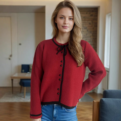 Dames pull en laine douillet avec détails décoratifs de boutons et fermeture à nouer Chic und Stil