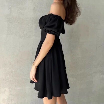 Robe mini off-shoulder pour femmes avec manches volantées et nœud à la taille Chic und Stil