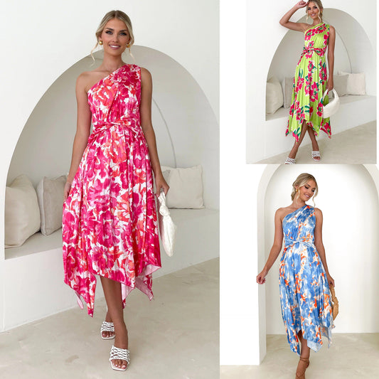Robe portefeuille asymétrique à fleurs Chic und Stil pour femmes