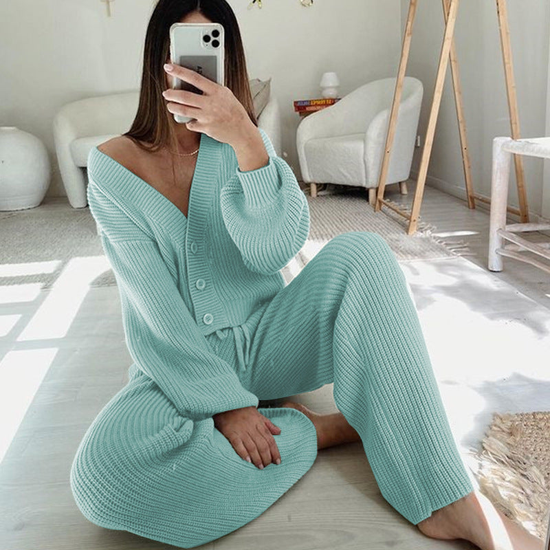 Knit loungewear set for ladies with button top and comfortable pants Chic and Style