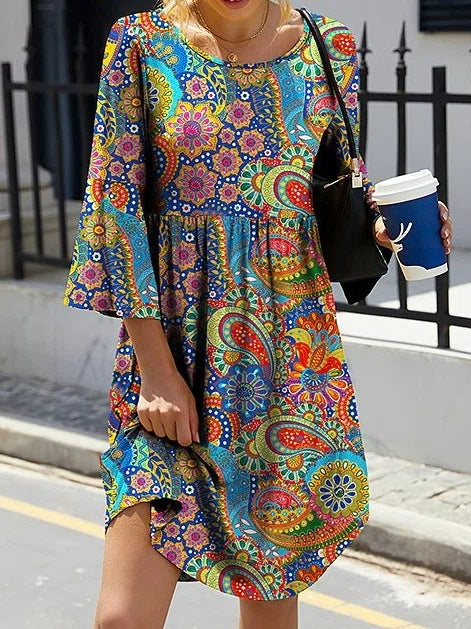 Robe de loisirs pour dames avec motif floral moderne et coupe décontractée Chic und Stil