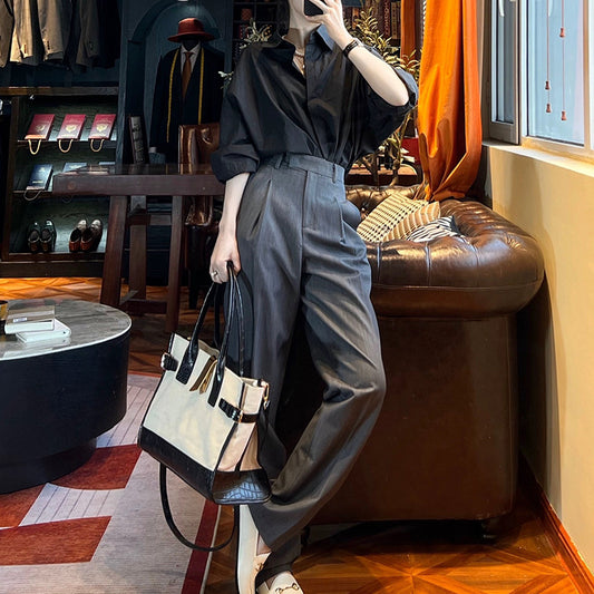 Oversized button-up blouse set for women and high-waisted pants Chic und Stil