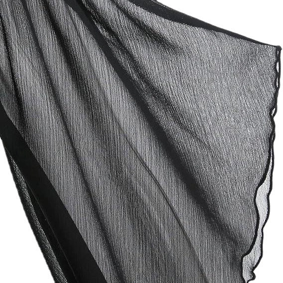 Elegant women's blouse with off-the-shoulder and lace Chic und Stil