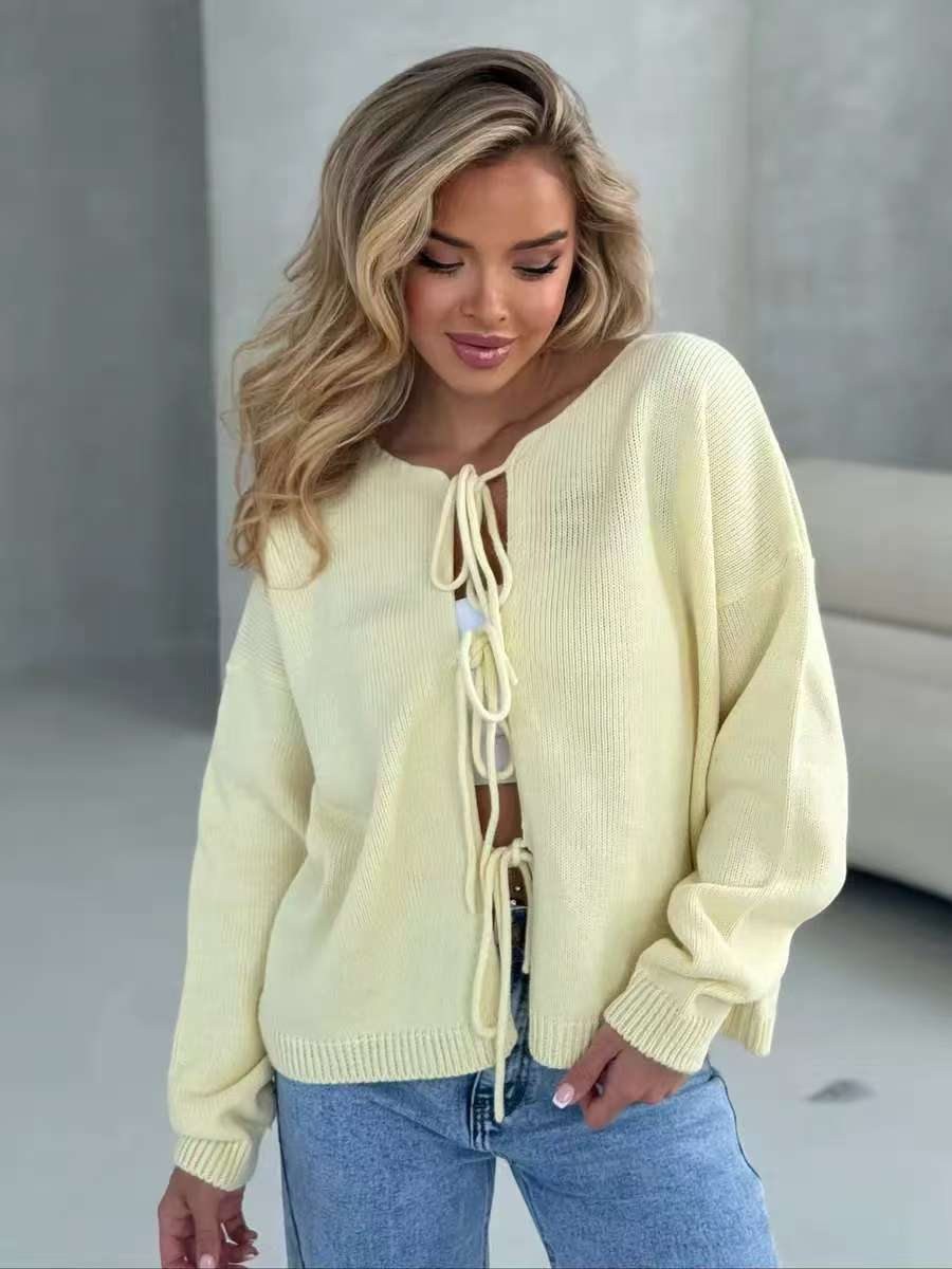 Pull en tricot pour femmes avec un lacet élégant et une coupe confortable Chic und Stil