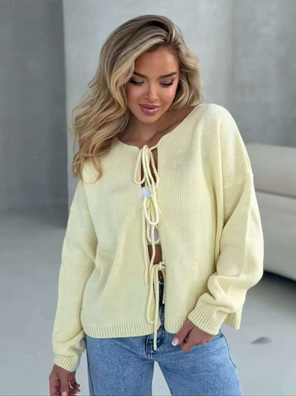 Pull en tricot pour femmes avec un lacet élégant et une coupe confortable Chic und Stil