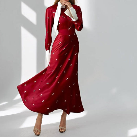 Robe maxi pour dames avec élégante veste superposée et délicates applications Chic und Stil