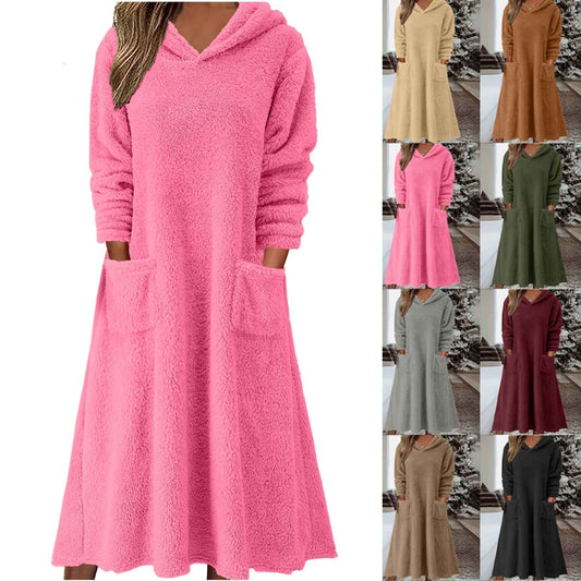 Robe en polaire confortable pour femmes avec capuche et poches pratiques Chic und Stil