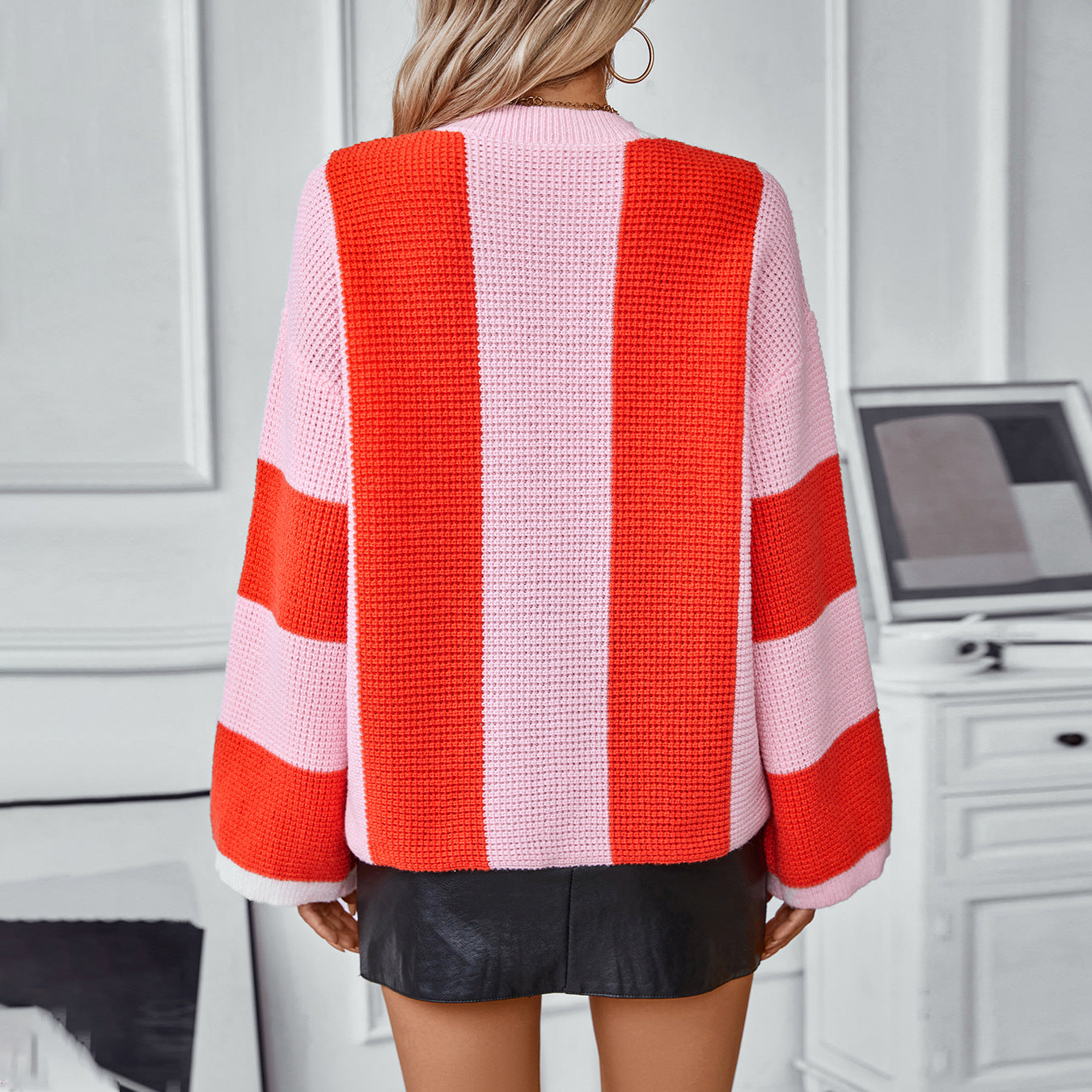 Pull femme en tricot avec un design de rayures bloquées innovant et une coupe décontractée Chic und Stil