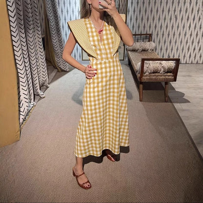 Robe maxi femme avec décolleté en V et détails en volants modernes Chic und Stil