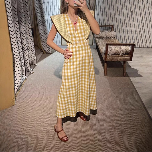 Robe maxi femme avec décolleté en V et détails en volants modernes Chic und Stil
